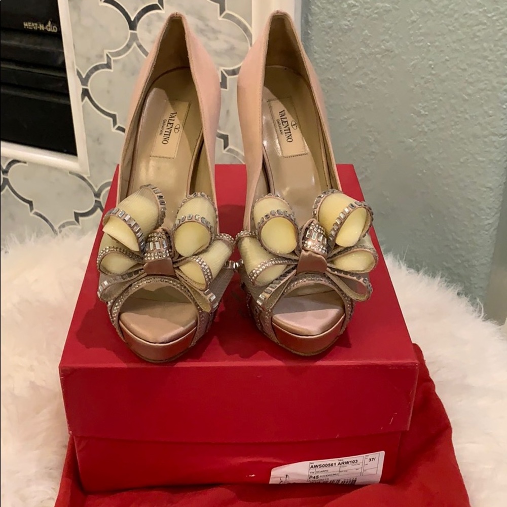 Valentino Jeweled Bow Sandals Blush Pink - Picture 2 of 7